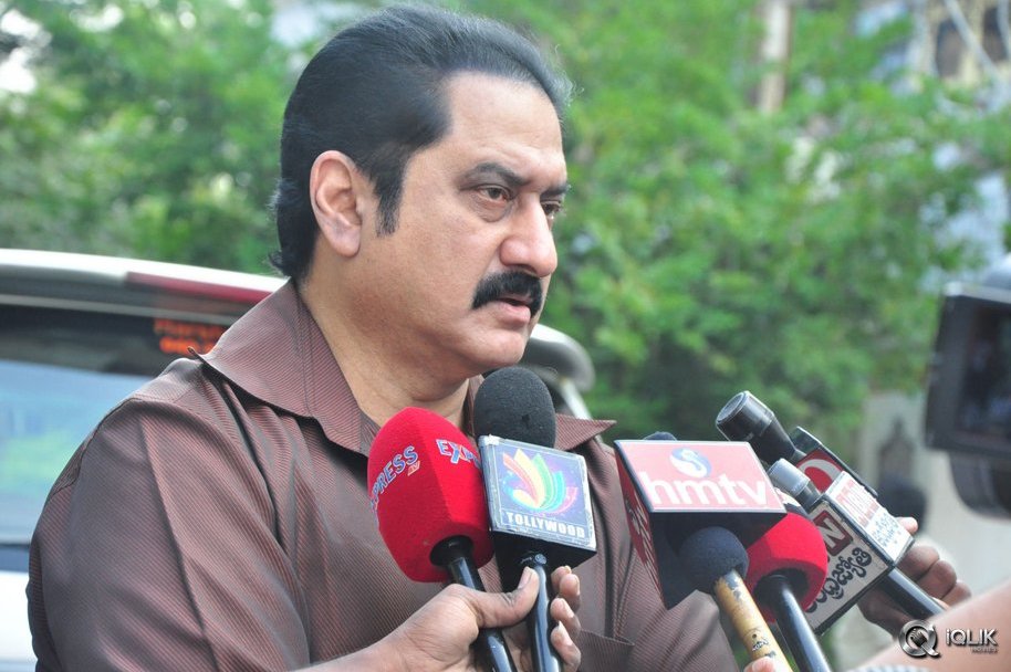 Celebrities-Pay-Homage-To-Edida-Nageswara-Rao